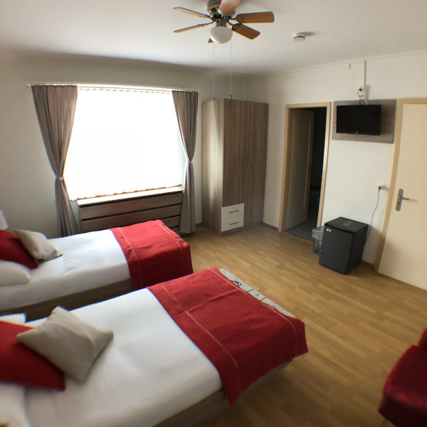 Doppelzimmer-1 Doppelzimmer-1